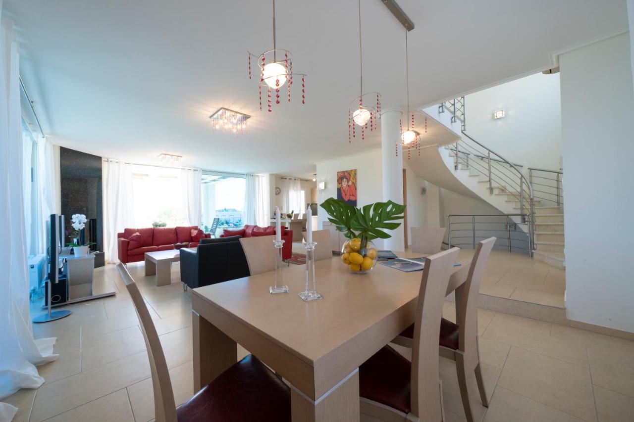 Villa Luminous Nea Iraklitsa Екстер'єр фото